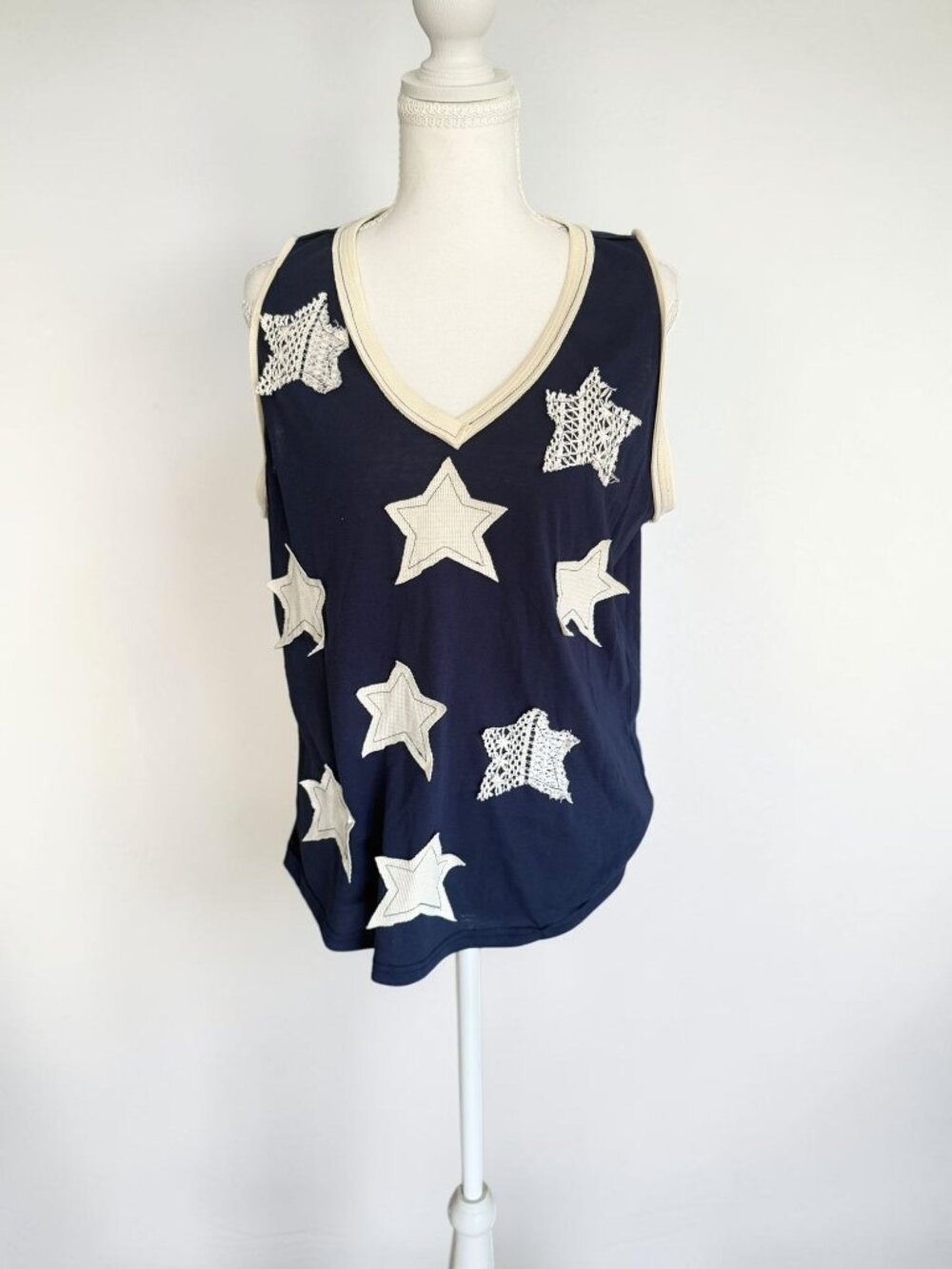 POL Star Embroidered Tank Top Size Large